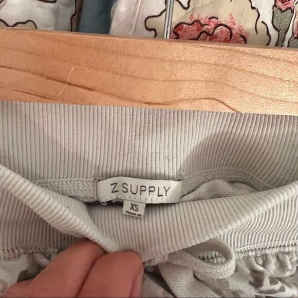 Z Supply Painted Leopard Jogger - Picture 11 of 11